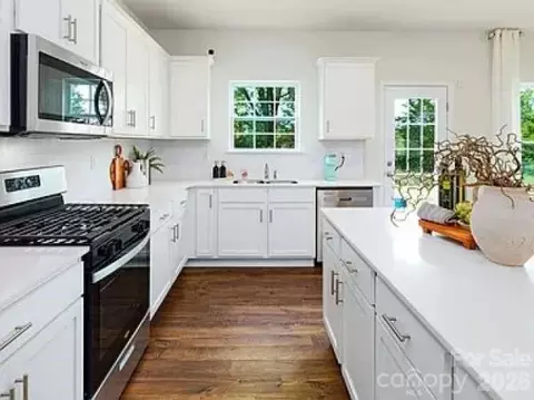 Kitchen - 1924 Vanderlyn St, Monroe, NC 28112 photo 3 of 4