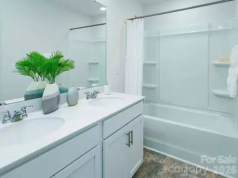 Bath - 1924 Vanderlyn St, Monroe, NC 28112 photo 3 of 3