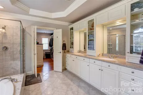 Bath - 13404 Robert Walker Dr, Davidson, NC 28036 photo 4 of 5