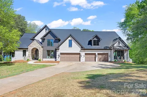 20107 Bascom Ridge Dr, Cornelius, NC 28031