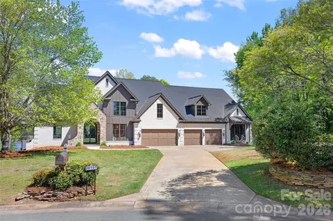 Exterior - 20107 Bascom Ridge Dr, Cornelius, NC 28031 photo 2 of 5