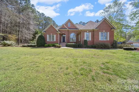 2909 Lakeshore Dr, Chester, SC 29706