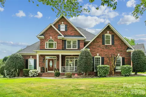 3001 Cardigan Ct, Matthews, NC 28104