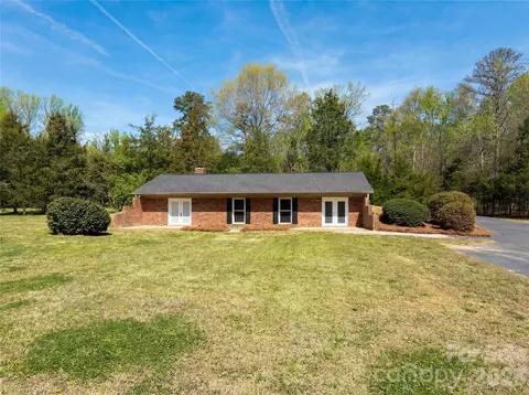 601 Cedarwood Dr, Monroe, NC 28112