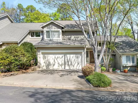 6516 Bentridge Dr, Charlotte, NC 28226