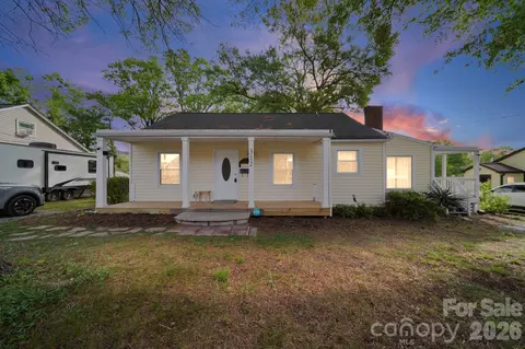 312 Cook St, Mooresville, NC 28115