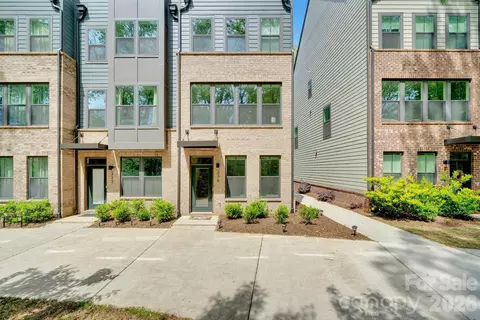 336 Twinflower Ln, Charlotte, NC 28205