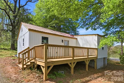 1601 Sigmon St, Lincolnton, NC 28092