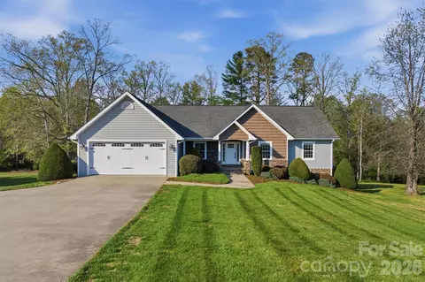 5205 S Oak Cir, Granite Falls, NC 28630