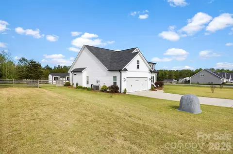 Exterior - 2173 Smith Rd, Clover, SC 29710 photo 2 of 7
