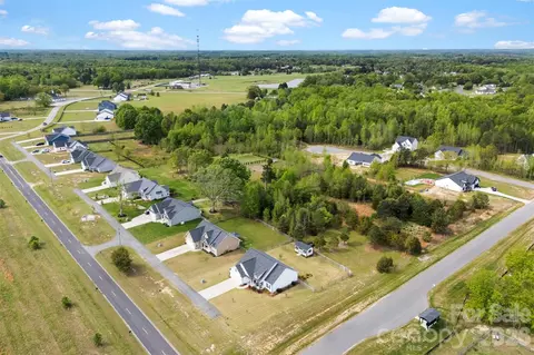 View/Area - 2173 Smith Rd, Clover, SC 29710 photo 2 of 9
