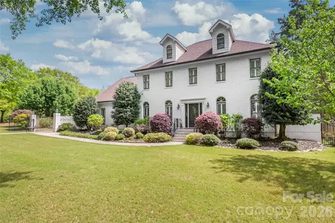 9631 Logan Ct, Charlotte, NC 28210