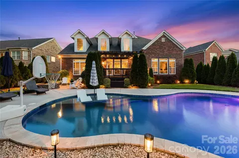 8416 Fairgreen Ave, Waxhaw, NC 28173