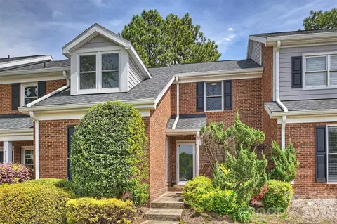 9121 Kings Canyon Dr, Charlotte, NC 28210