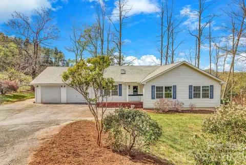 214 Lone Laurel Trl, Hendersonville, NC 28792