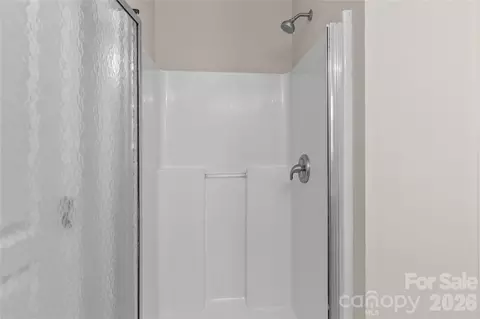 Bath - 8711 Westwind Point Dr, Cornelius, NC 28031 photo 3 of 4