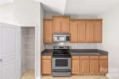 Kitchen - 8711 Westwind Point Dr, Cornelius, NC 28031 photo 2 of 4