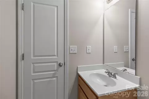 Bath - 8711 Westwind Point Dr, Cornelius, NC 28031 photo 4 of 4