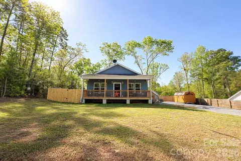 196 8th Ave, New London, NC 28127