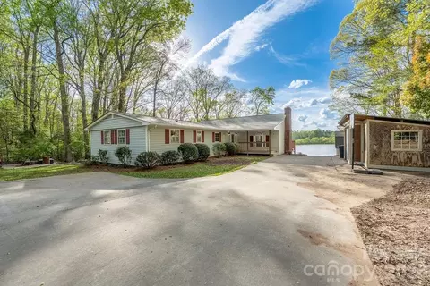 349 Lake Wylie Rd, Belmont, NC 28012