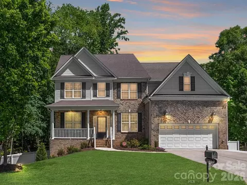 1125 Brookdale Ln, Stanley, NC 28164