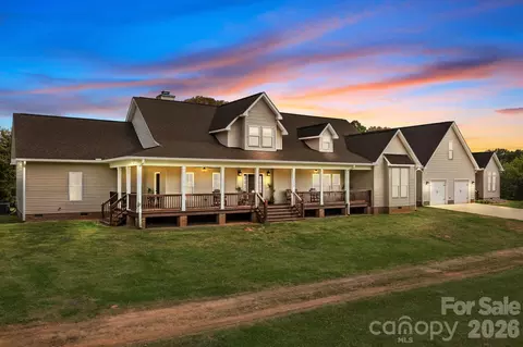 255 Woodlea Ct, Mooresville, NC 28115