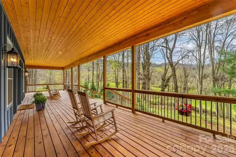 628 Brush Creek Rd, Fairview, NC 28730