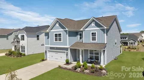3934 Zinnia Dr, Harrisburg, NC 28075