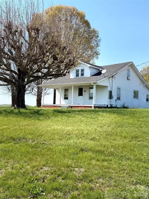 2109 Union Grove Church Rd, Yadkinville, NC 27055