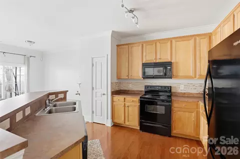 Kitchen - 532 Bent Leaf Ct, Fort Mill, SC 29708 photo 1 of 3