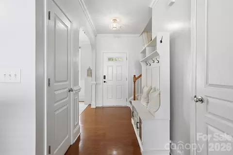 Entry Way - 532 Bent Leaf Ct, Fort Mill, SC 29708 photo 2 of 2