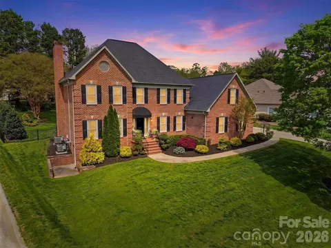 4225 3rd Nw St NW, Hickory, NC 28601