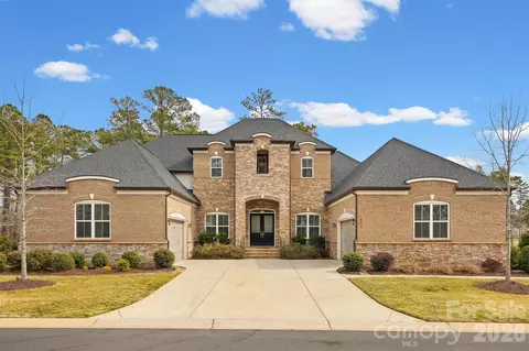 1508 Amanda Dr, Matthews, NC 28104