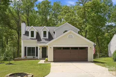 1629 Oak Knoll Ln, Charlotte, NC 28214