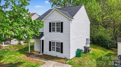1215 Mcallister Dr, Charlotte, NC 28216