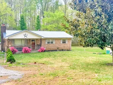 4268 Hartland Rd, Lenoir, NC 28645