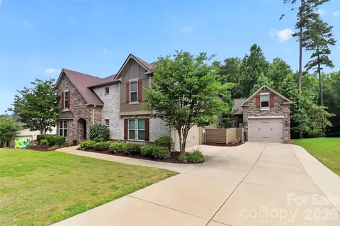 294 S San Agustin Dr, Mooresville, NC 28117