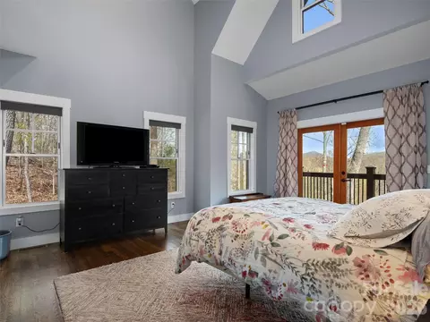 Bedroom - 711 Winfield Dr, Clyde, NC 28721 photo 2 of 6
