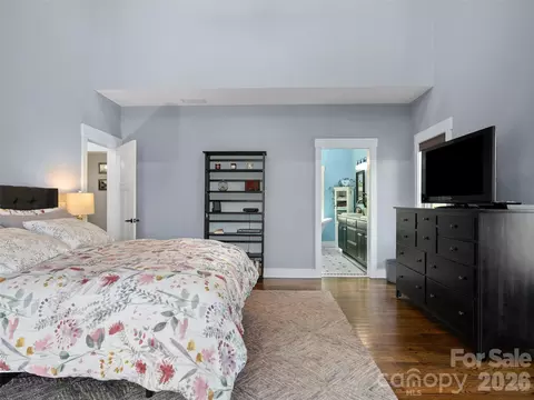 Bedroom - 711 Winfield Dr, Clyde, NC 28721 photo 3 of 6