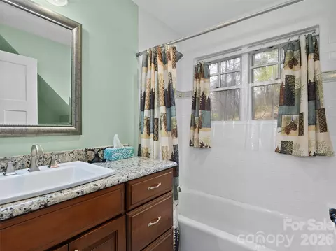 Bath - 711 Winfield Dr, Clyde, NC 28721 photo 4 of 5