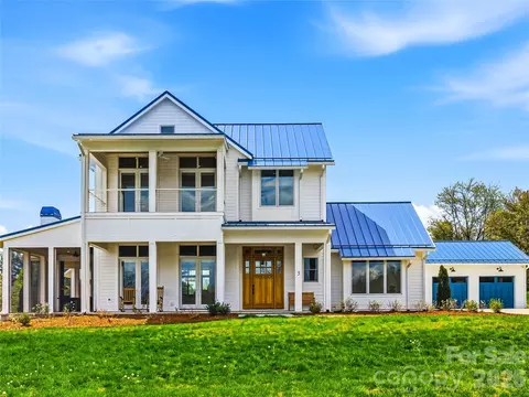 5 Sweetgrass Ln, Fletcher, NC 28732