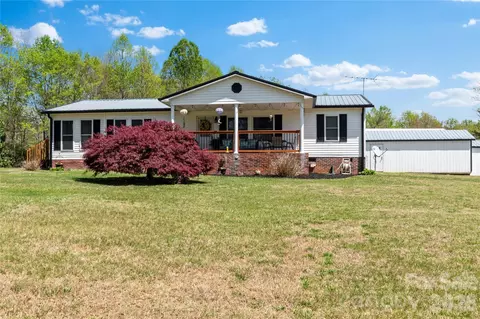 6004 Aaron Ln, Hamptonville, NC 27020