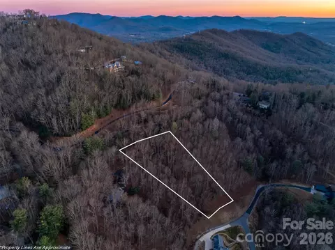 34 Mountain Vista Dr, Asheville, NC 28804