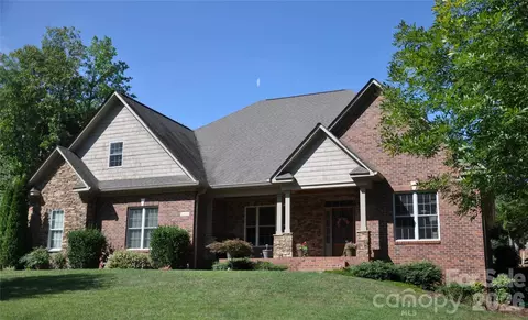 4081 Summit Ridge Ln, Denver, NC 28037