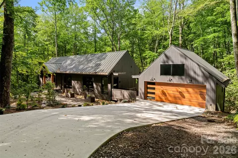 80 Hemlock Cir, Black Mountain, NC 28711