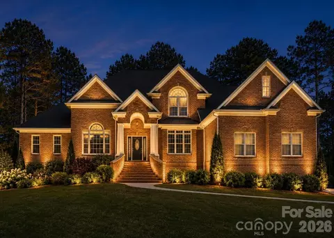 137 Northington Woods Dr, Mooresville, NC 28117