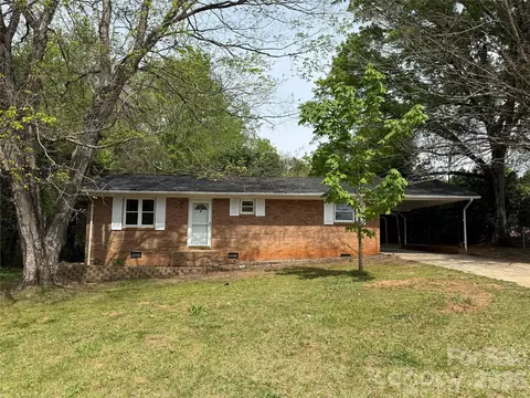 1962 Imperial St, Conover, NC 28613
