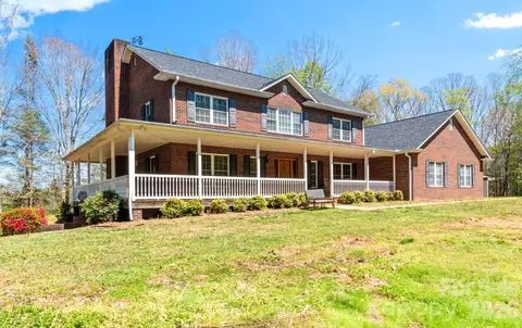 1381 Foster Payne Rd, Boomer, NC 28606