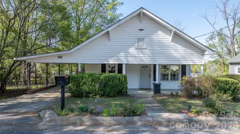 304 Garrou Se Ave SE, Valdese, NC 28690