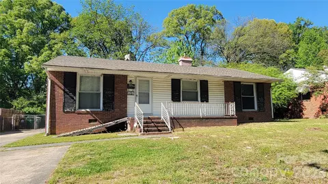 3515 Shamrock Dr, Charlotte, NC 28215